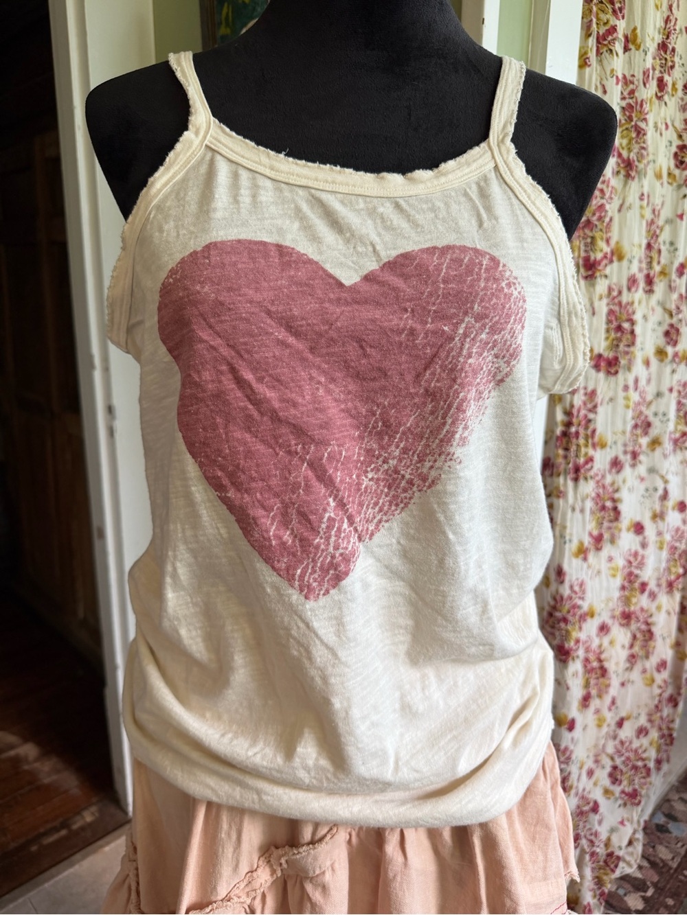 Magnolia Pearl hear tank
